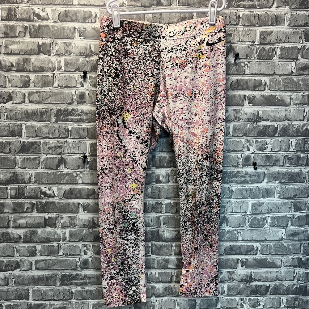 Woman's Nike Leggings